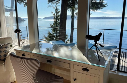 Eastsound Maison | Magnificent up-close WATERFRONT "SunBright Le Reve" Premier Westside Orcas