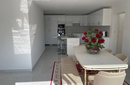 Bagnols-sur-Ceze Villa | Magnifique Villa avec Piscine