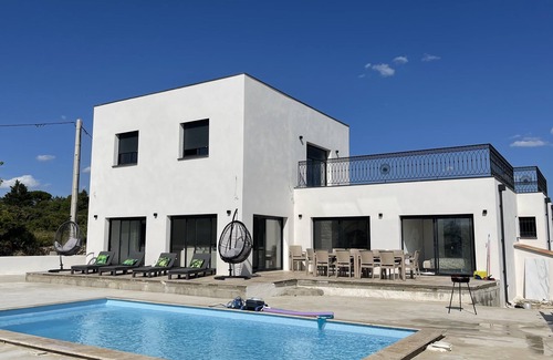 Bagnols-sur-Ceze Villa | Magnifique Villa avec Piscine