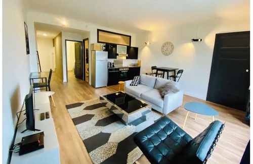 Centre Ville Appartement | Vue magnifique sur les Pyrénées pour ce T2 de 58 m2 en hyper centre