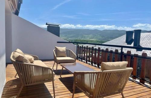 Puigcerda Appartement | Magnifico ático con vistas, parking y piscina