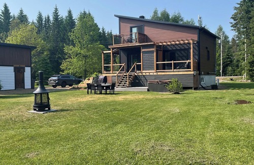 Mauricie Chalet De Ski | Magnifique chalet moderne N.E. Chic Shack