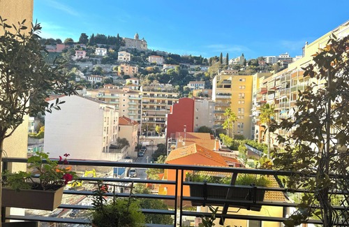 Roquebilliere Appartement | 2 pièces, terrasse avec vue, garage avec station de recharge EV