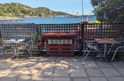Espero-Pax Cabine | Magnifique loft sur la plage Life is a Beach GuestHouse