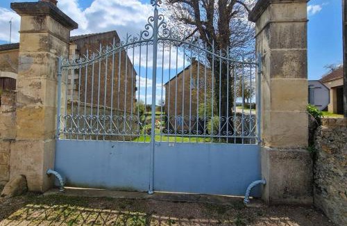 Nuars Maison | Magnifique Maison typique morvan avec piscine