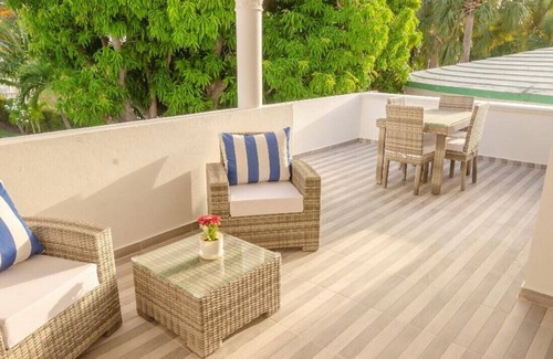 Bani Maison | Magnifique Villa au bord de la mer avec piscine