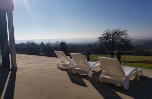 Saint-Pois Villa | Magnifique villa avec piscine intérieure