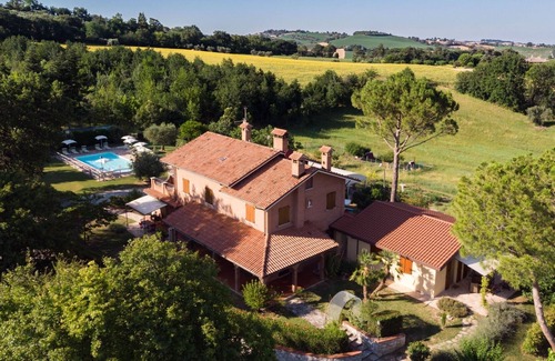 Mondavio Appartement | Magnolia apartment in Agriturismo Villa Beatrice, just 15 minutes from the beach