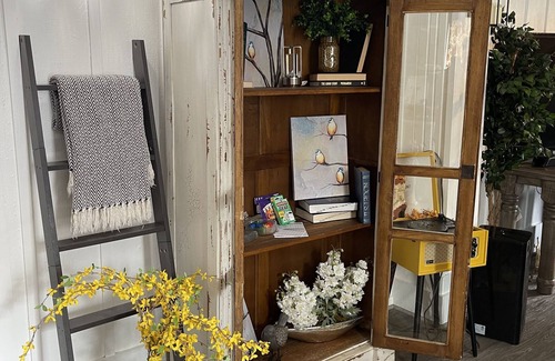 Brenham Maison | Magnolia House In the Heart of Downtown Brenham