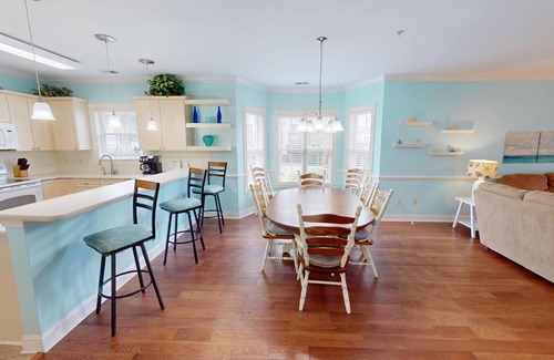 Central Myrtle Beach Appartement | Magnolia Pointe Luster Leaf 4891-101