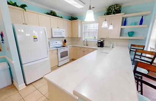 Central Myrtle Beach Appartement | Magnolia Pointe Luster Leaf 4891-101