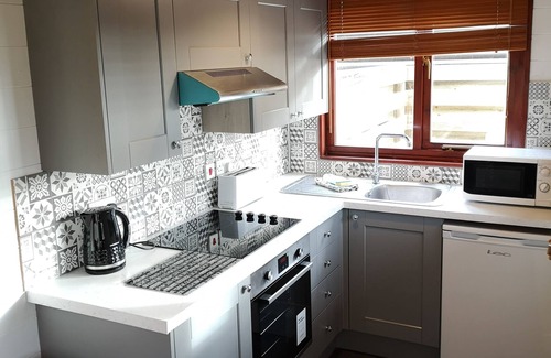 Warminster Chalet De Ski | Magpie 4 Hot Tub Huntersmoon-Warminster-Bath-Salisbury