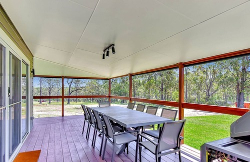 North Rothbury Maison | Magpie Three- Two for Joy Estate. 2.5 Bathrooms sleeping 6