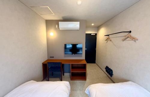 Nachikatsura-cho Hôtel | MAGURO BLDG by WhyKumano