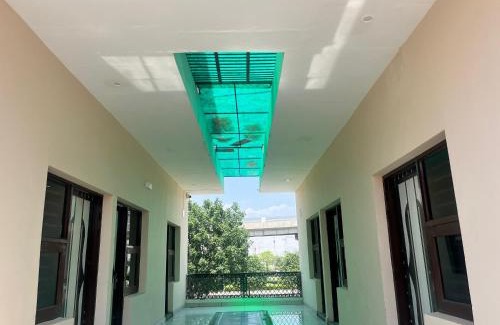Chandigarh Hôtel | Mahadev Hotel ! Near Chandigarh Int'l Airport !