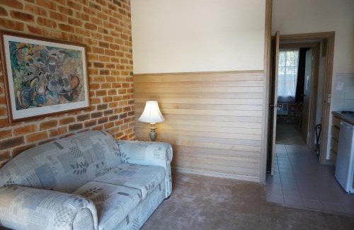 Cranbourne Hôtel | Mahogany Park