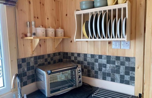 Perth Cabine | Remarkable Shepherds Hut in a Beautiful Location.