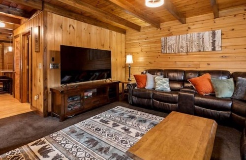 Windham Maison | Maine Bear Lodge Between Sebago Lake and Portland - Week Discounts Start Oct 26!