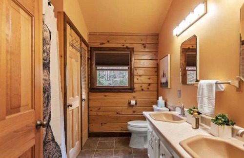 Windham Maison | Maine Bear Lodge Between Sebago Lake and Portland - Week Discounts Start Oct 26!