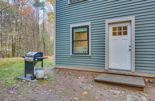 Saco Appartement | Maine Escape with Grill, Near Skiing and Hiking!