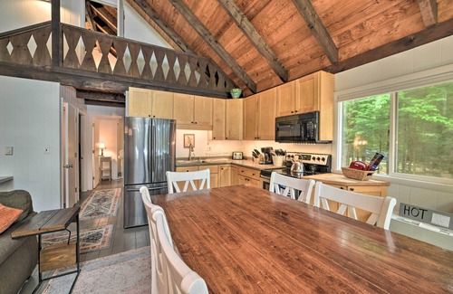 Lake Arrowhead Cottage | Waterfront Lake Arrowhead Home w/ Kayaks & Grill!