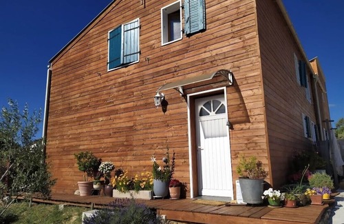 Saint-Genies-de-Malgoires Villa | Maison en bois avec piscine /Sud de la France