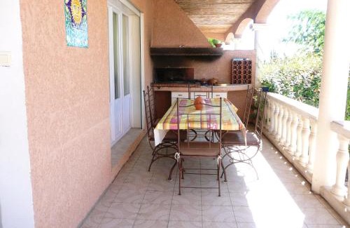 Saint-Hippolyte Maison | Maison accueillante Saint-Laurent 85 m² piscine partagée