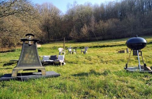 Le Creusot Maison | Maison à l'ancienne avec grand terrain , animaux bienvenus