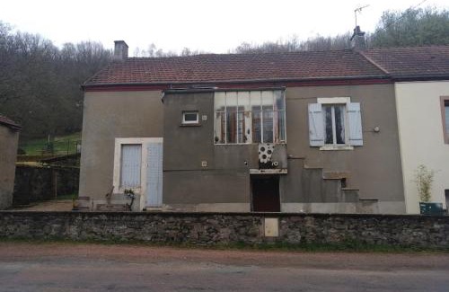 Le Creusot Maison | Maison à l'ancienne avec grand terrain , animaux bienvenus