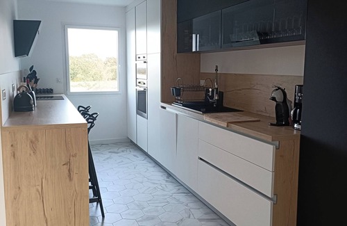 Saint-Bihy Maison | Maison 10 Couchages Avec sa Piscine Intérieure en Campagne