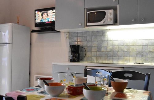 Les Ayguades Maison | Maison 2 pièces mezzanine, 5 couchages, piscine, près de la plage - Gruissan - FR-1-229-828