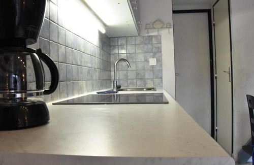 Les Ayguades Maison | Maison 2 pièces mezzanine, 5 couchages, piscine, près de la plage - Gruissan - FR-1-229-828