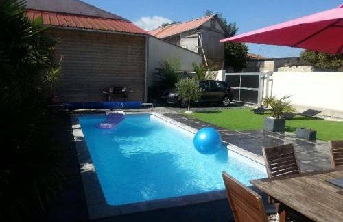 Angoulins Maison | Maison 4 Pers. Décorée avec Piscine & WiFi - FR-1-535-14