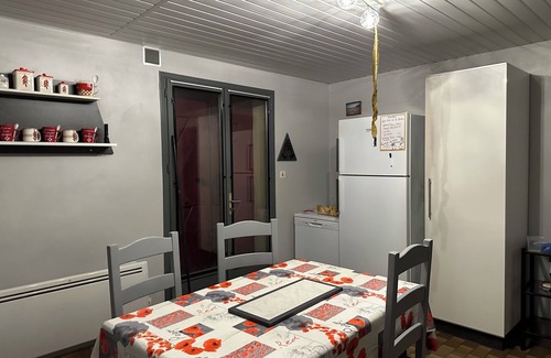 Lurbe-Saint-Christau Maison | Maison de charme Vallée d'Aspe 8 personnes