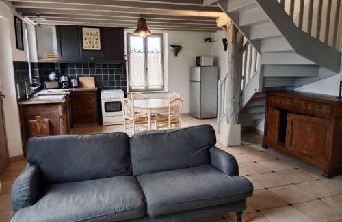 Saint-Pierre-de-Cheville Maison | Maison a la campagne