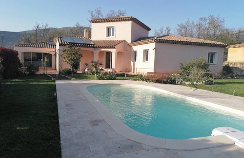 Saint-Vallier-de-Thiey Maison | Maison au Calme, Idéale Pour des Vacances en Toute Tranquillité