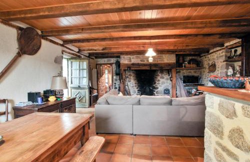 Senezergues Maison | Maison accueillante à Senezergues avec vue sur la montagne