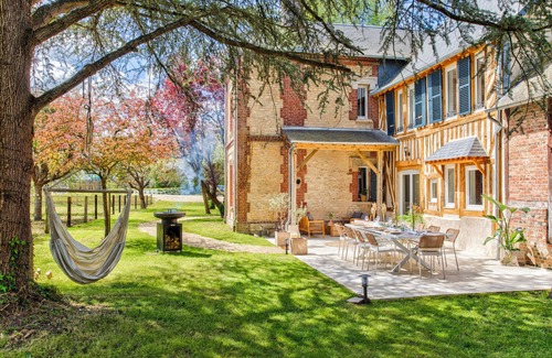 Dozule Maison | Maison Adeli- Jacuzzi- Brasero- billard- pétanque- 4*
