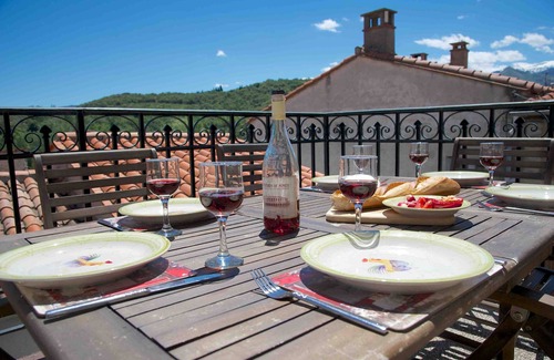 Marquixanes Maison | Maison Anis, 3 Bedrooms, Sleeps 6 - Great views of Mount Canigou!