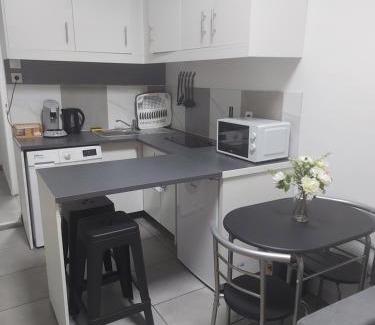 Ecquevilly Appartement | Maison annexe une chambre proche Paris