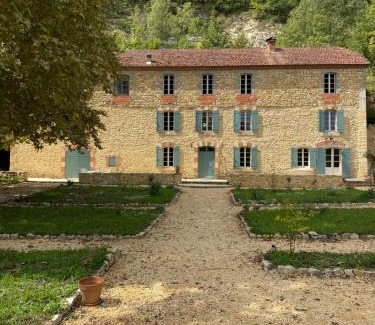 Sauveterre-la-Lemance Lit Et Petit-Déjeuner | Maison as Cambous