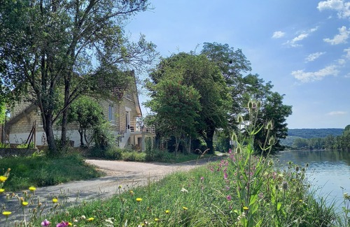 Saint-Julien-du-Sault Maison | Maison au Bord de Rivière en Bourgogne