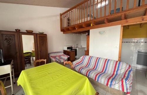 Saint-Mathurin Maison | Maison au bourg de Saint-Mathurin, proche commerces, à 10km des plages des Sables d'Olonne, pour 2 pers. - FR-1-197-546