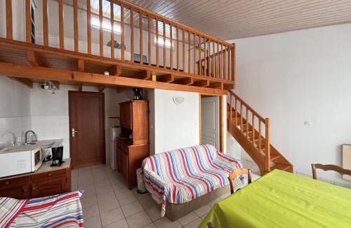 Saint-Mathurin Maison | Maison au bourg de Saint-Mathurin, proche commerces, à 10km des plages des Sables d'Olonne, pour 2 pers. - FR-1-197-546