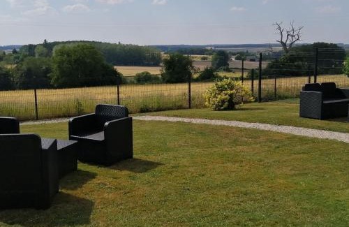 Fredille Maison | Maison au cœur du Berry : tranquillité, jeux pour enfants et proche Château de Valençay et Zoo de Beauval - FR-1-591-235