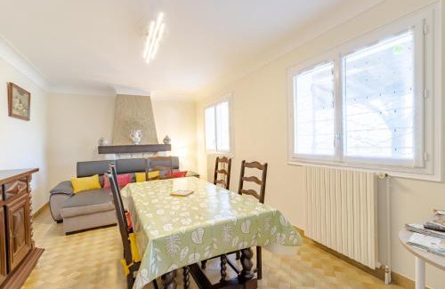 Saint-Andre-de-Double Maison | Maison au calme et piscine privée