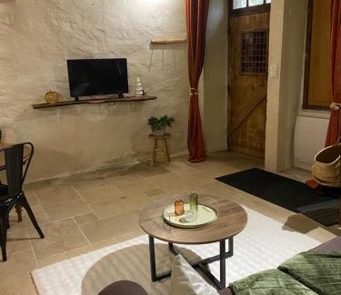 Flavigny-sur-Ozerain Maison | Maison authentique