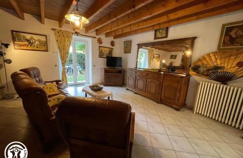 Thire Maison | Maison Authentique avec Cour Privée, Wifi et Proximité Activités – Thiré, Vendée - FR-1-426-396