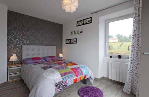 Le Cercueil Maison | Maison authentique rénovée 7ha, étang, confort moderne, idéal pour familles, animaux acceptés - FR-1-497-53
