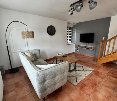 Baudricourt Maison | Maison aux pieds du circuit de Mirecourt